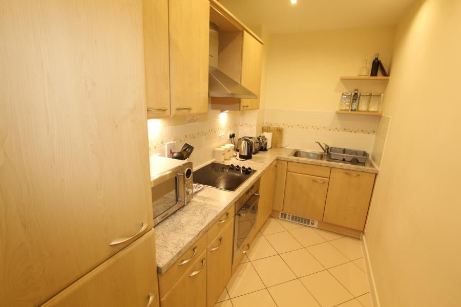 Flat Victoria Square in Woking