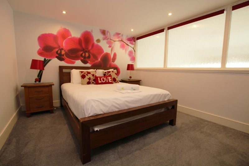 Room Carnoustie Street in Glasgow