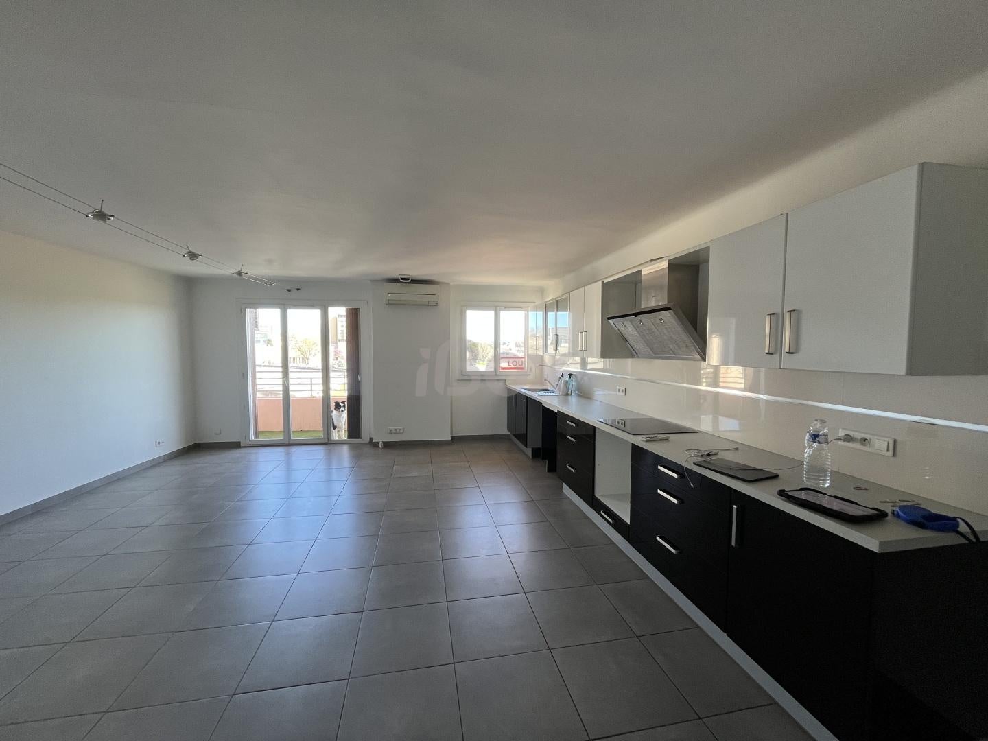 Flat Avenue Amiral Aube in Toulon