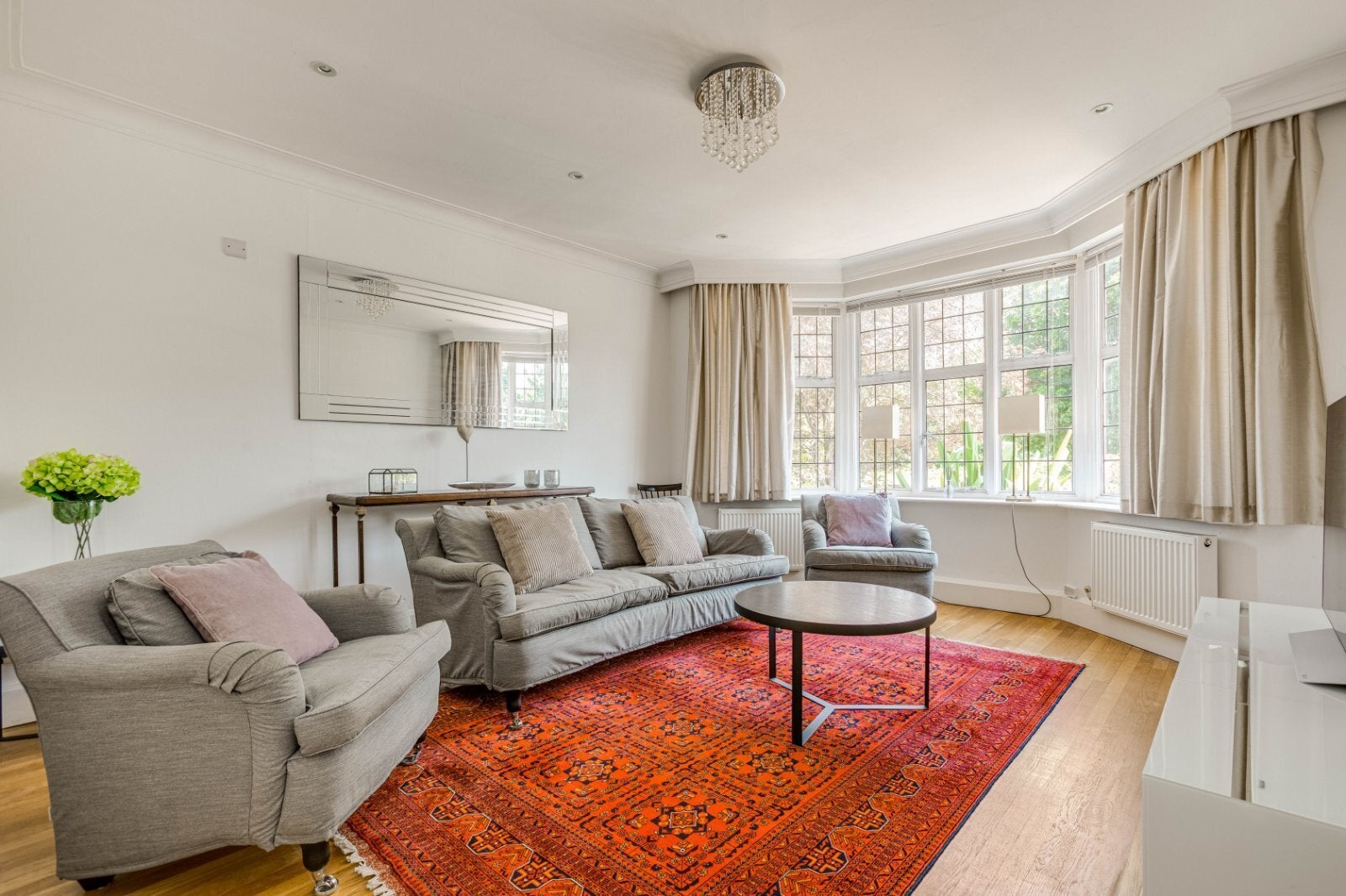 House Queen's Road in Greater London