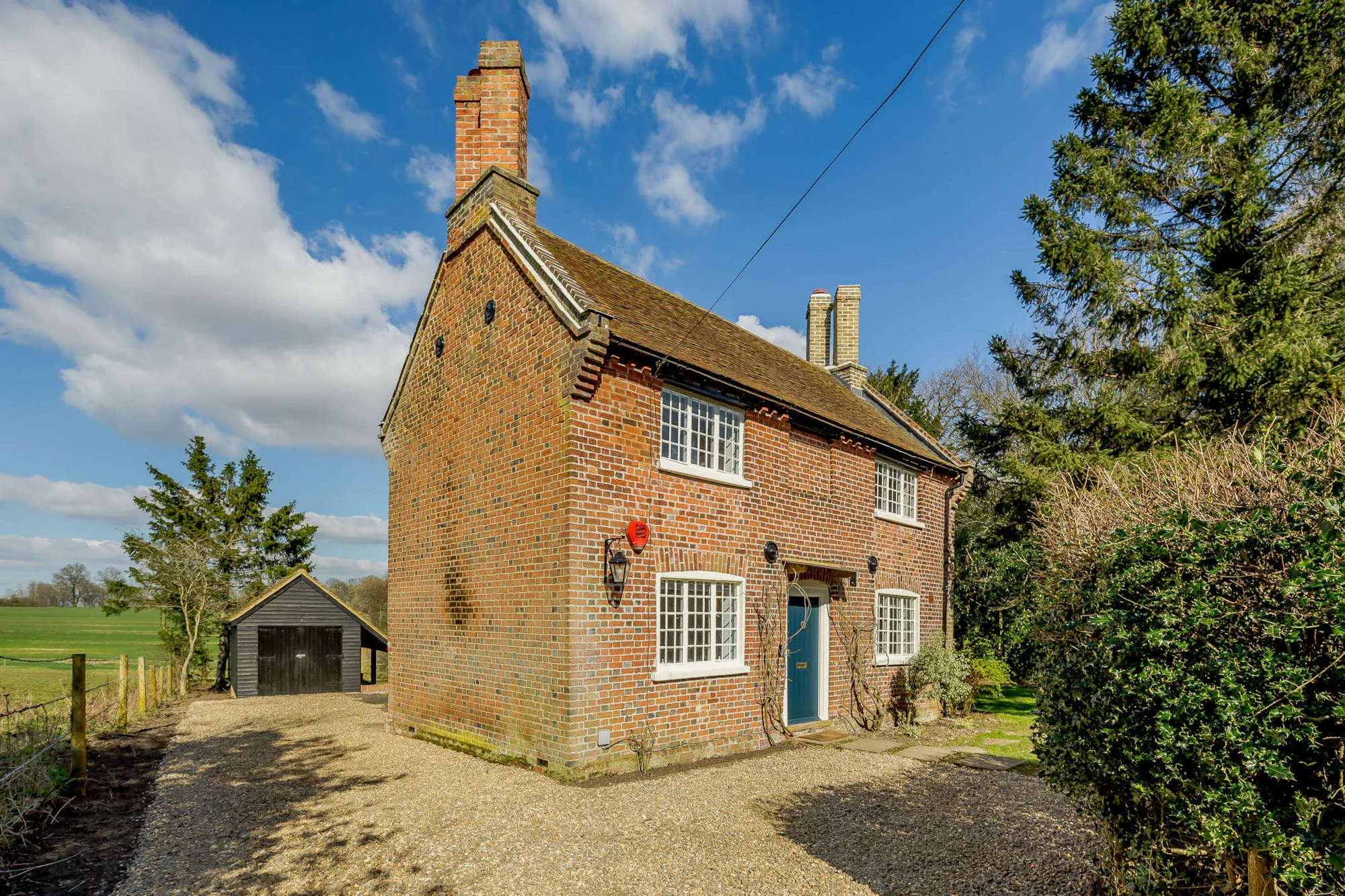 House Wildhill Road in Welwyn Hatfield