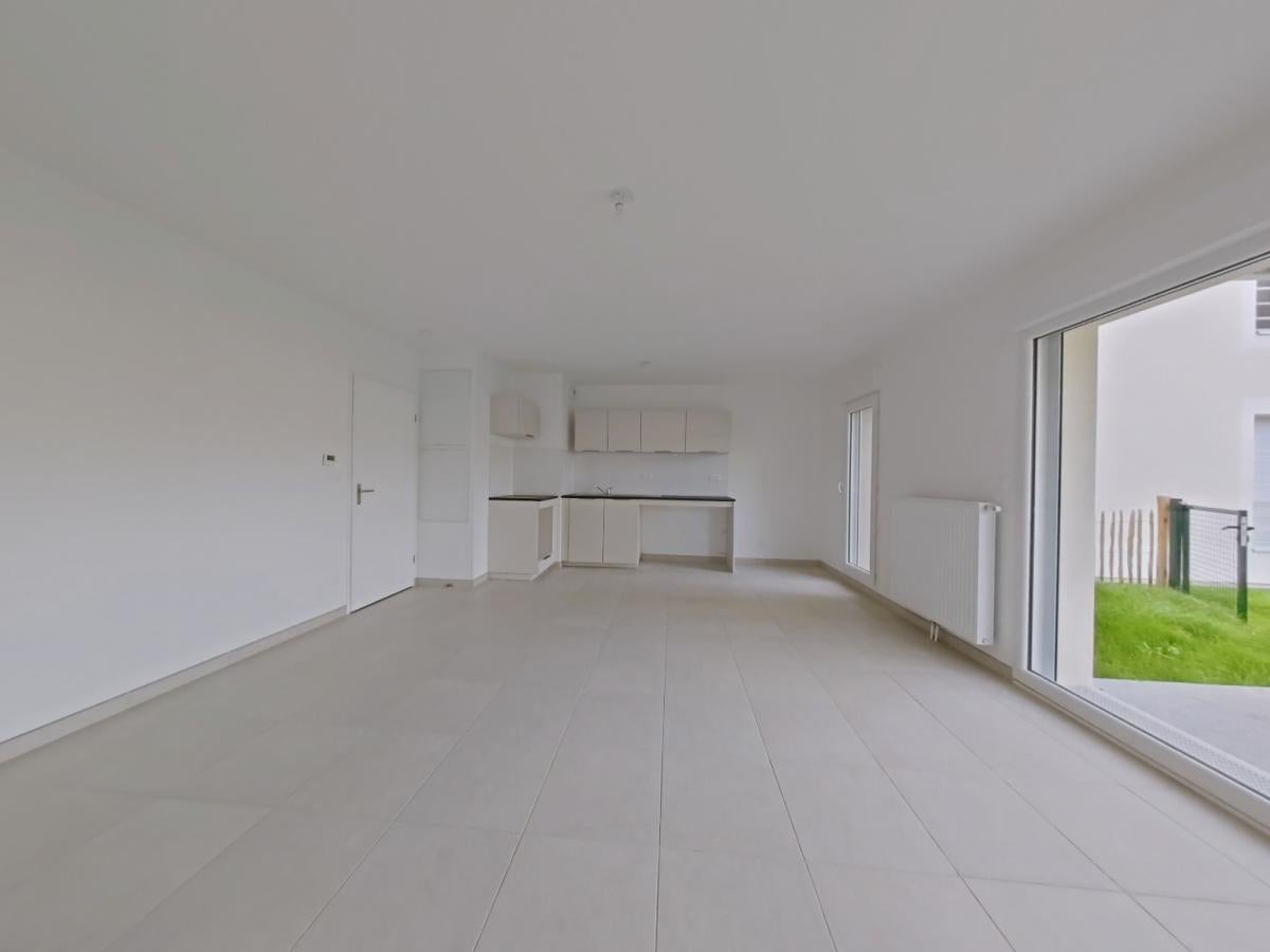 Flat Avenue Paul-Louis Courier in Montlouis-sur-Loire