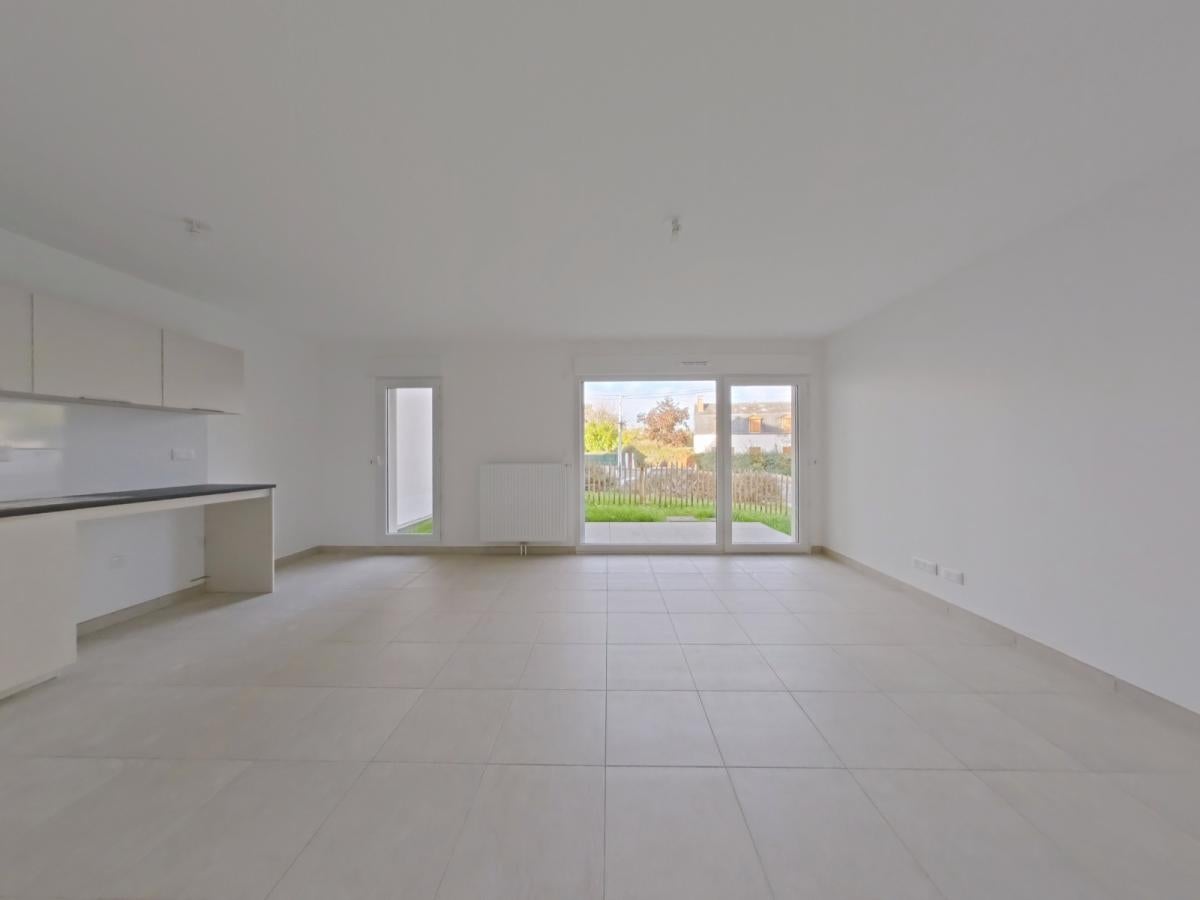 Flat Avenue Paul-Louis Courier in Montlouis-sur-Loire