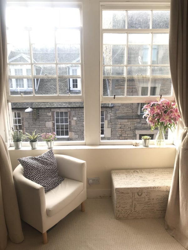 Flat Thistle Street North West Lane in City of Edinburgh
