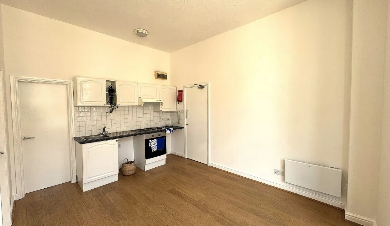 Flat Fosse Road Central in Leicester