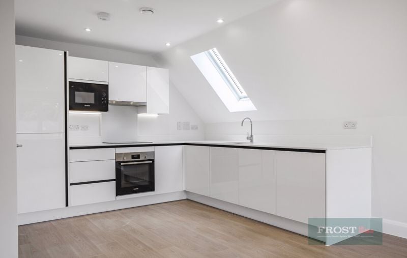 Flat Privet Mews in Greater London