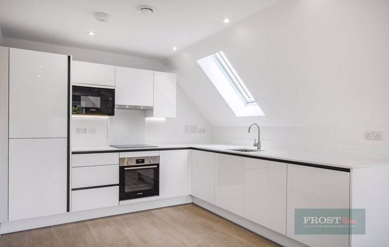 Flat Privet Mews in Greater London