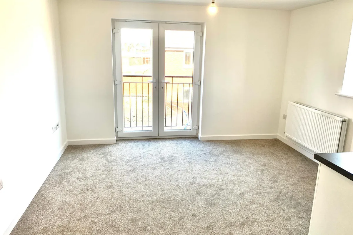 Flat Rosewood Way in Peterborough