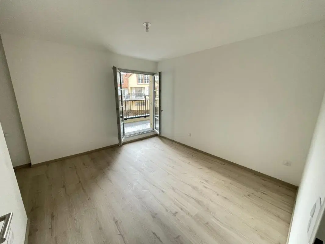 Flat Rue de l'Estacade in Compiègne