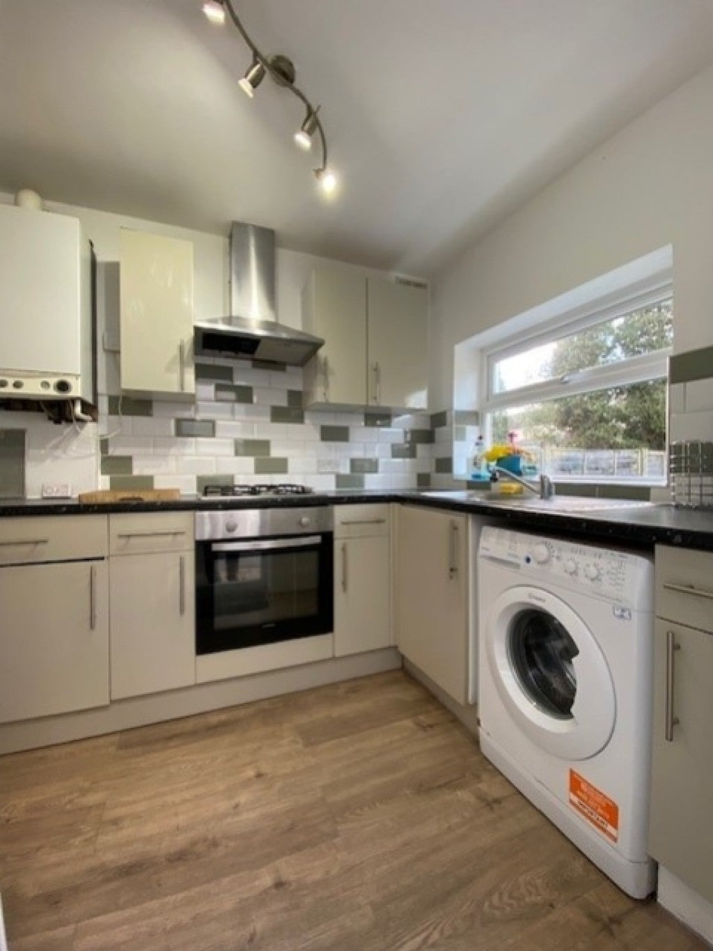 House Brixham Crescent in Greater London
