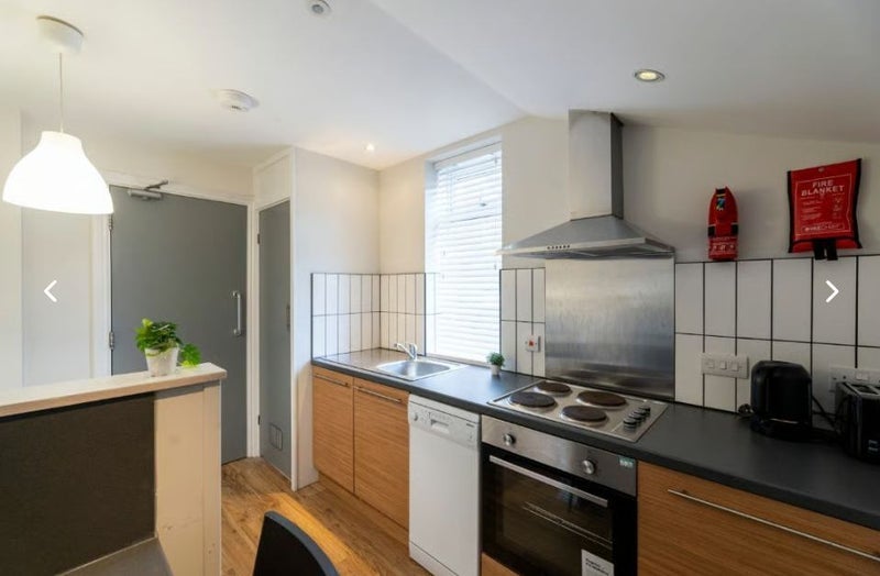 Room Trewhitt Road in Newcastle upon Tyne