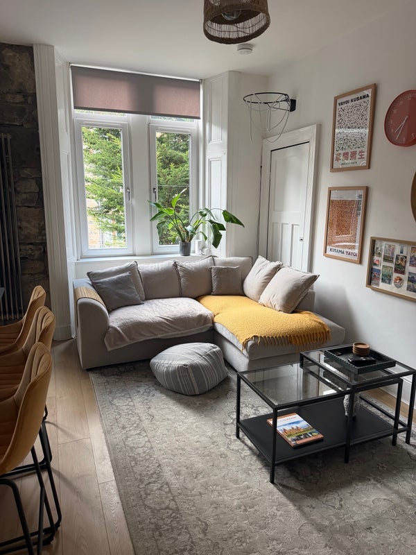 Room Merrick Gardens in Glasgow