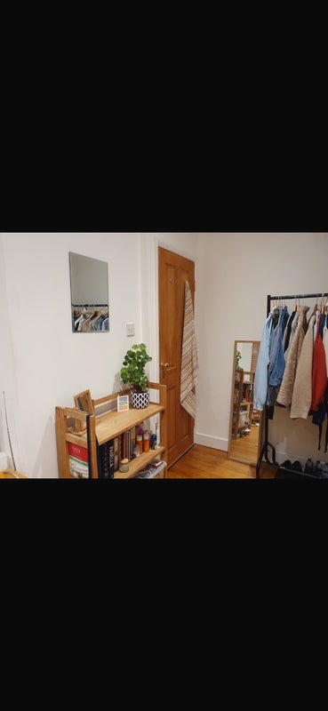 Room Grosvenor Park Road in Greater London