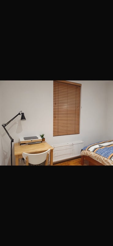 Room Grosvenor Park Road in Greater London
