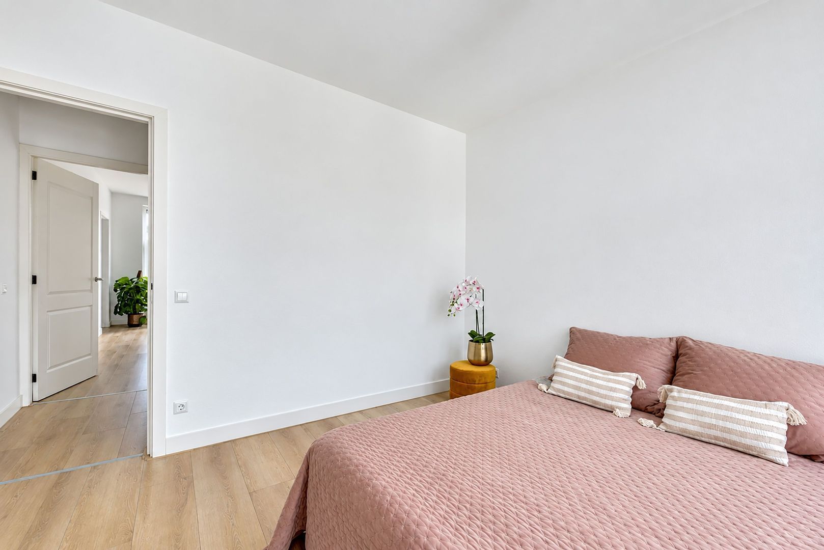 Appartement te koop: Rijswijkseweg 211A, 'S-Gravenhage