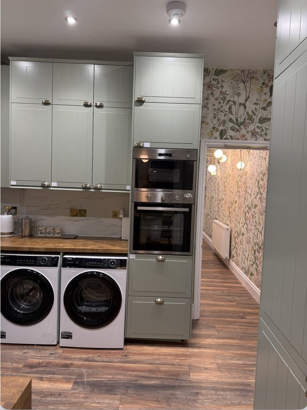 Room Beaumont Crescent in Greater London