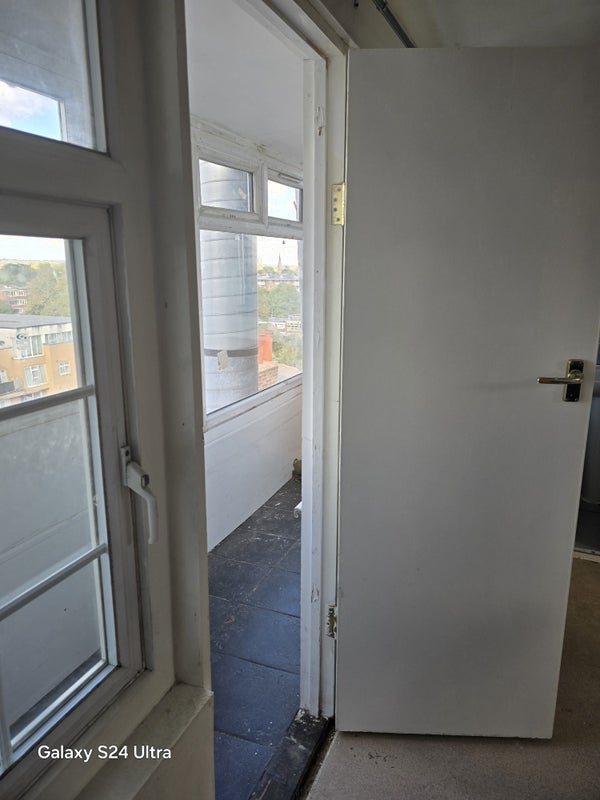 Flat Seven Sisters Road in Greater London