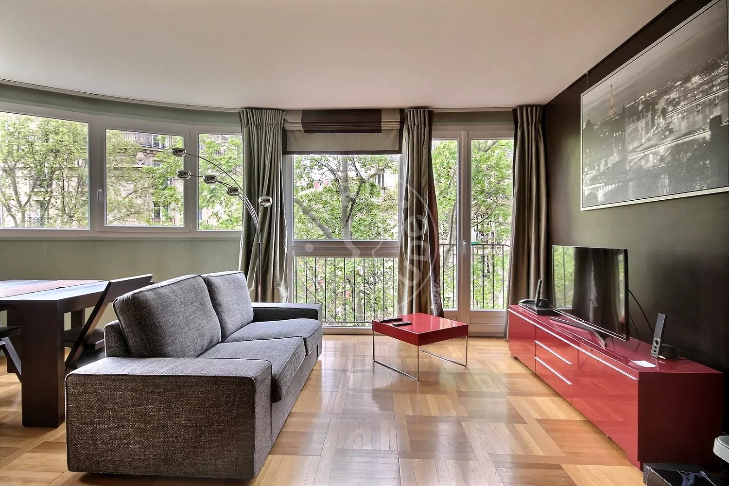 Flat Rue Chanzy in Paris