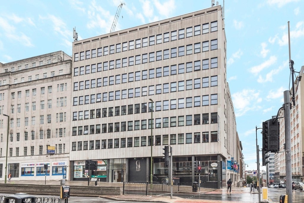 Flat Great Charles Street Queensway in Birmingham
