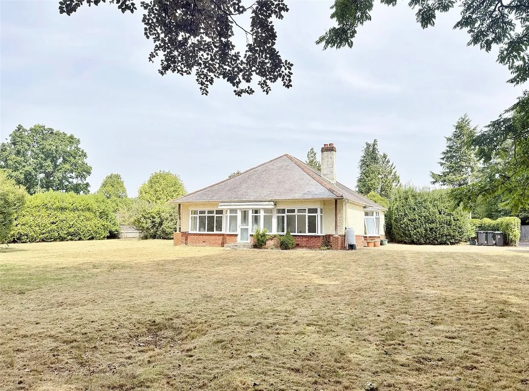 House Edmondsham Road in Verwood