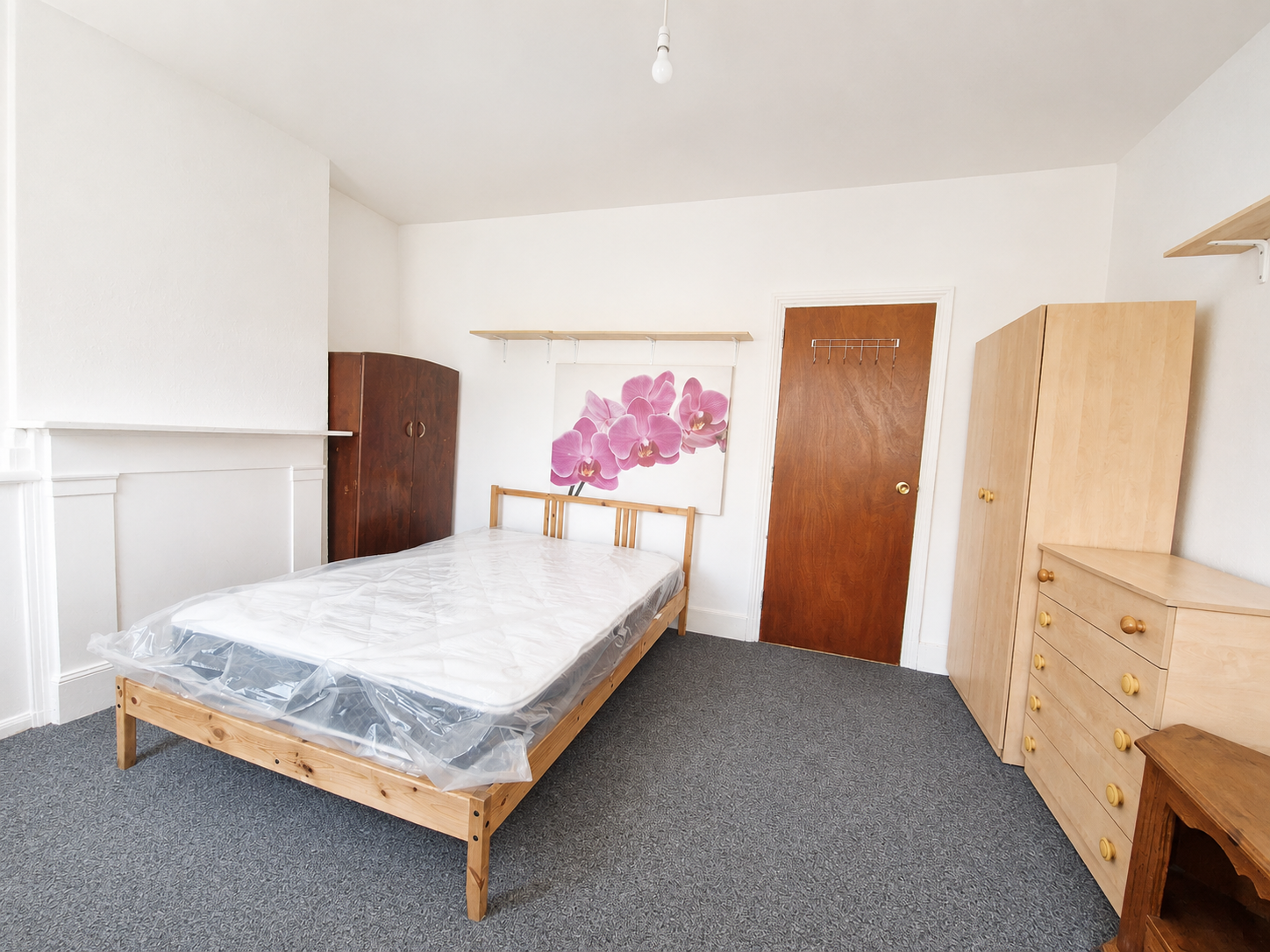 Room Brunswick Street in Greater London