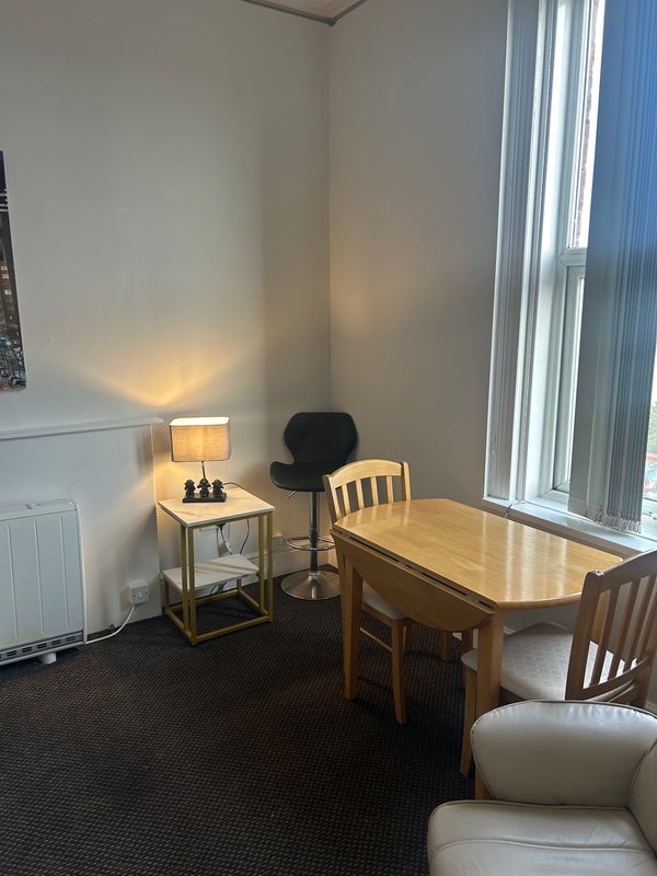 Room Liverpool Road in Southport