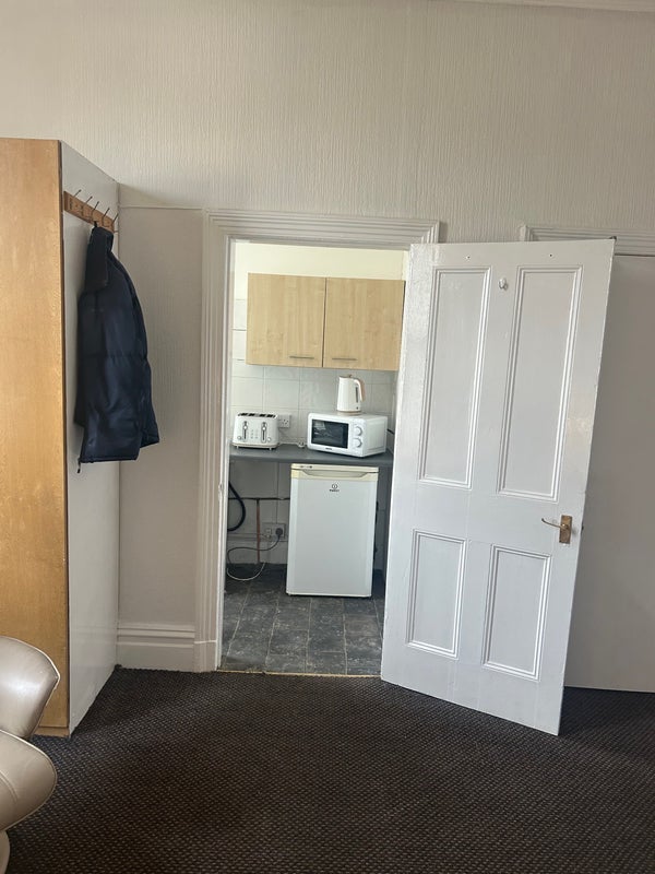 Room Liverpool Road in Southport