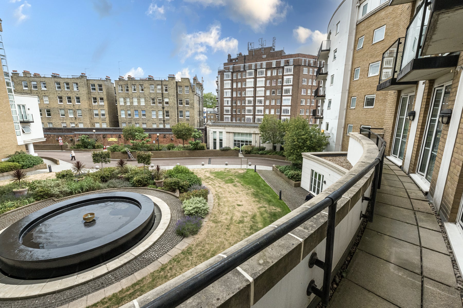 Flat Palgrave Gardens in City of Westminster