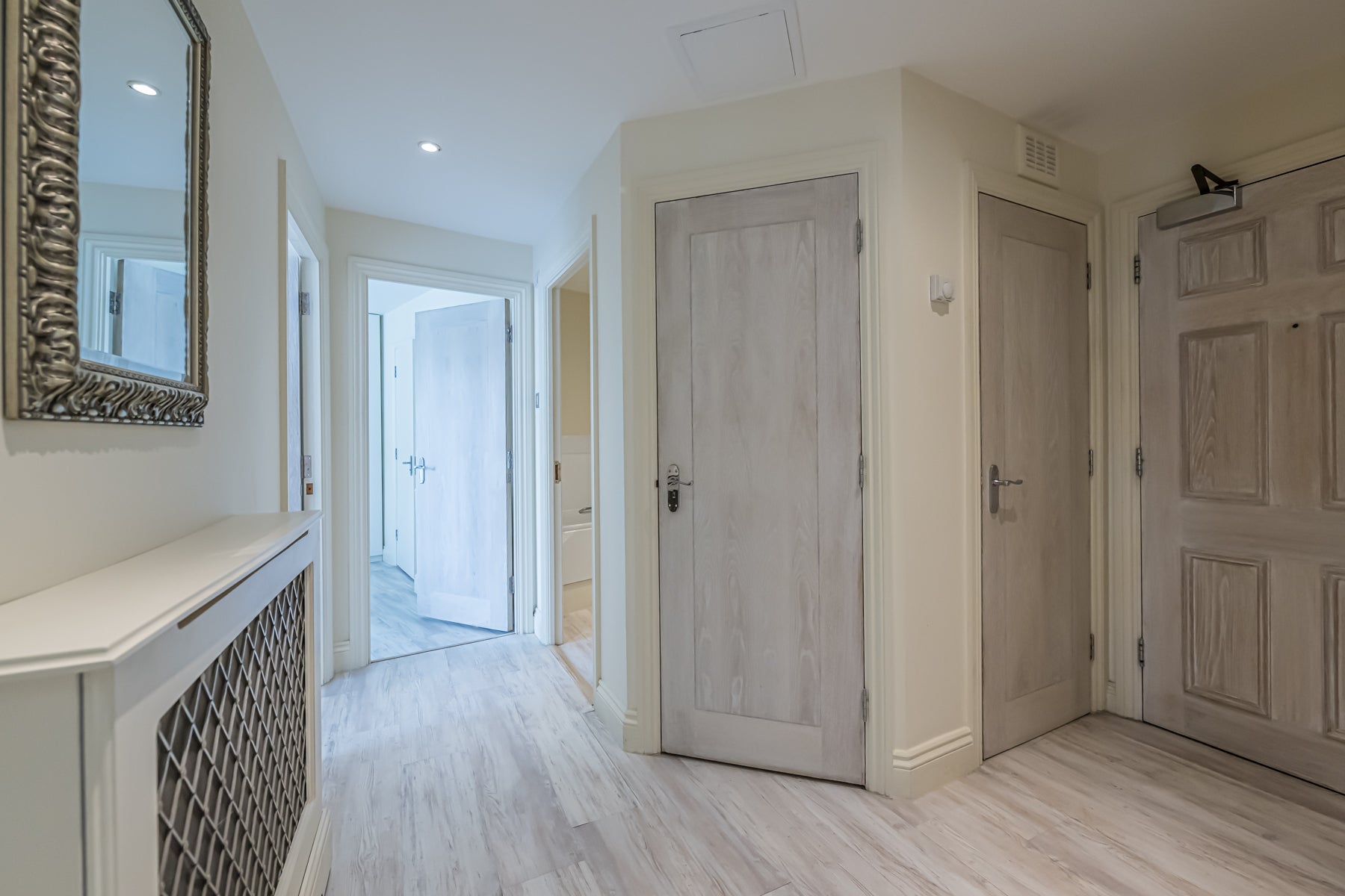 Flat Palgrave Gardens in City of Westminster