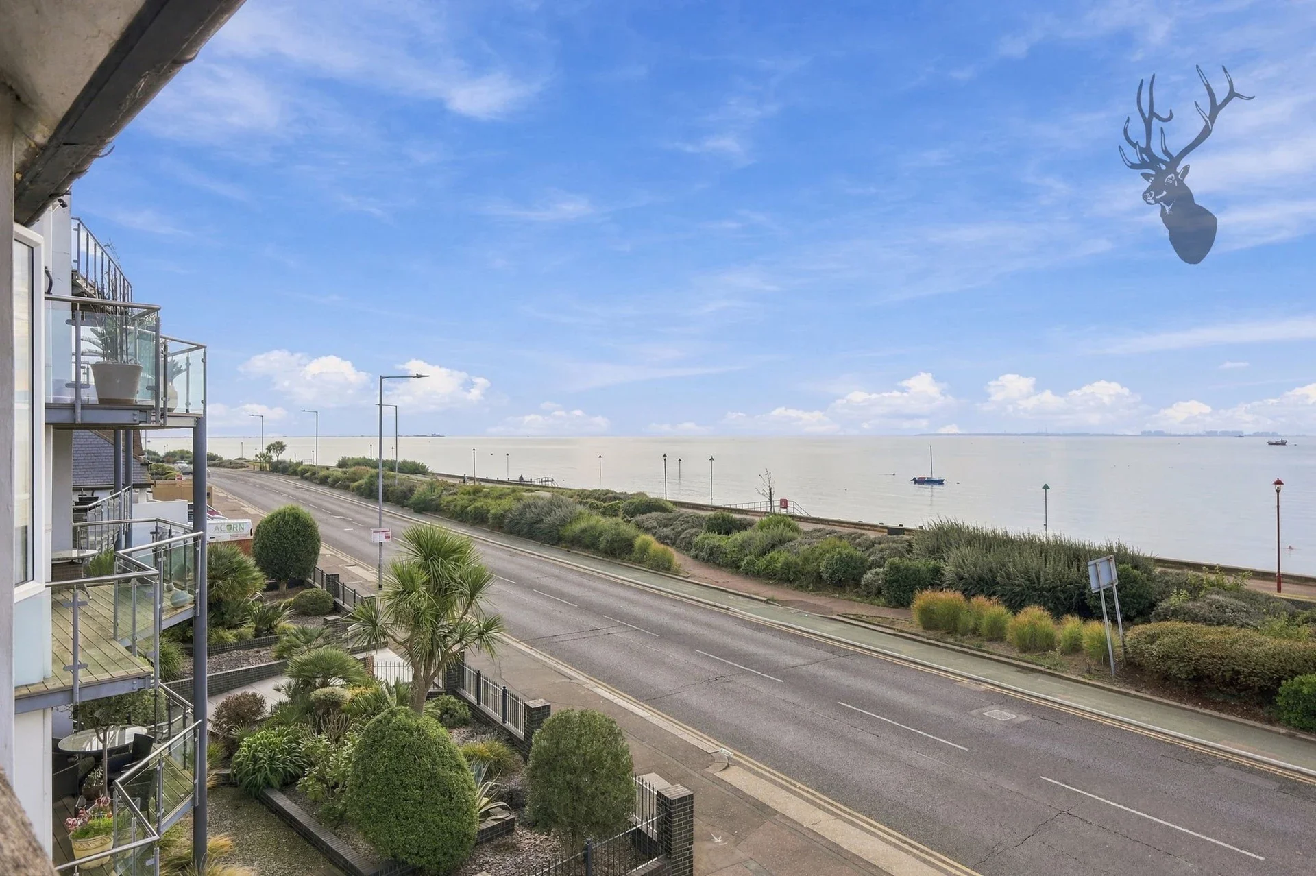 Flat Court Yard in Greater London
