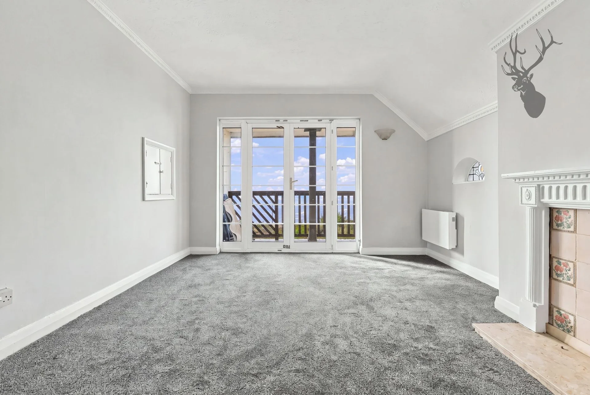 Flat Court Yard in Greater London