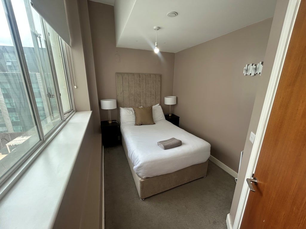 Flat The Strand in Liverpool
