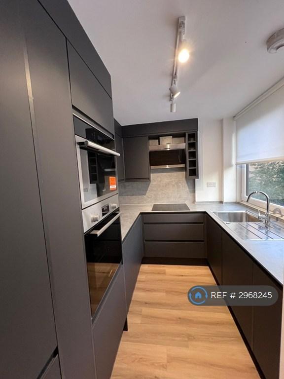 Flat Hornsey Lane in Greater London