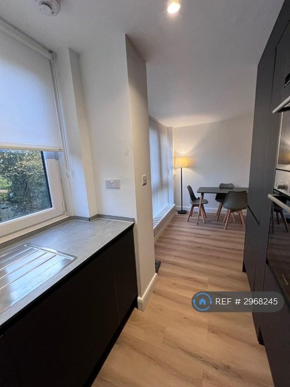 Flat Hornsey Lane in Greater London