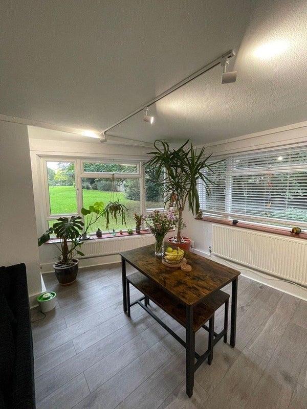 Flat Pampisford Road in Greater London