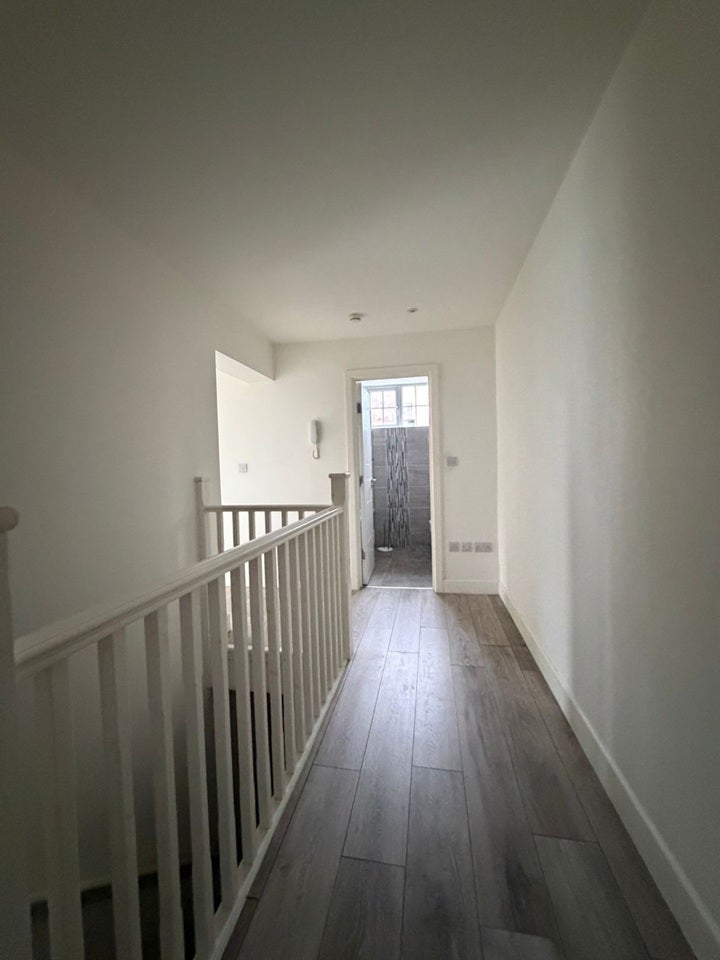 Flat The Avenue in Amersham