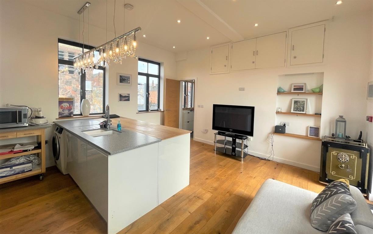 Flat Smythen Street in Exeter