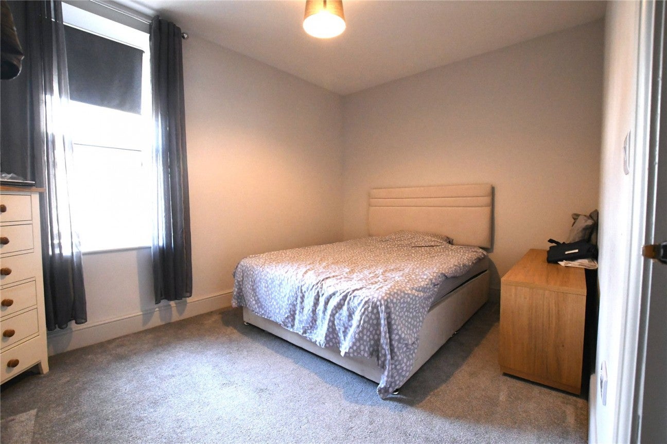 Flat Walliscote Road in Weston-super-Mare