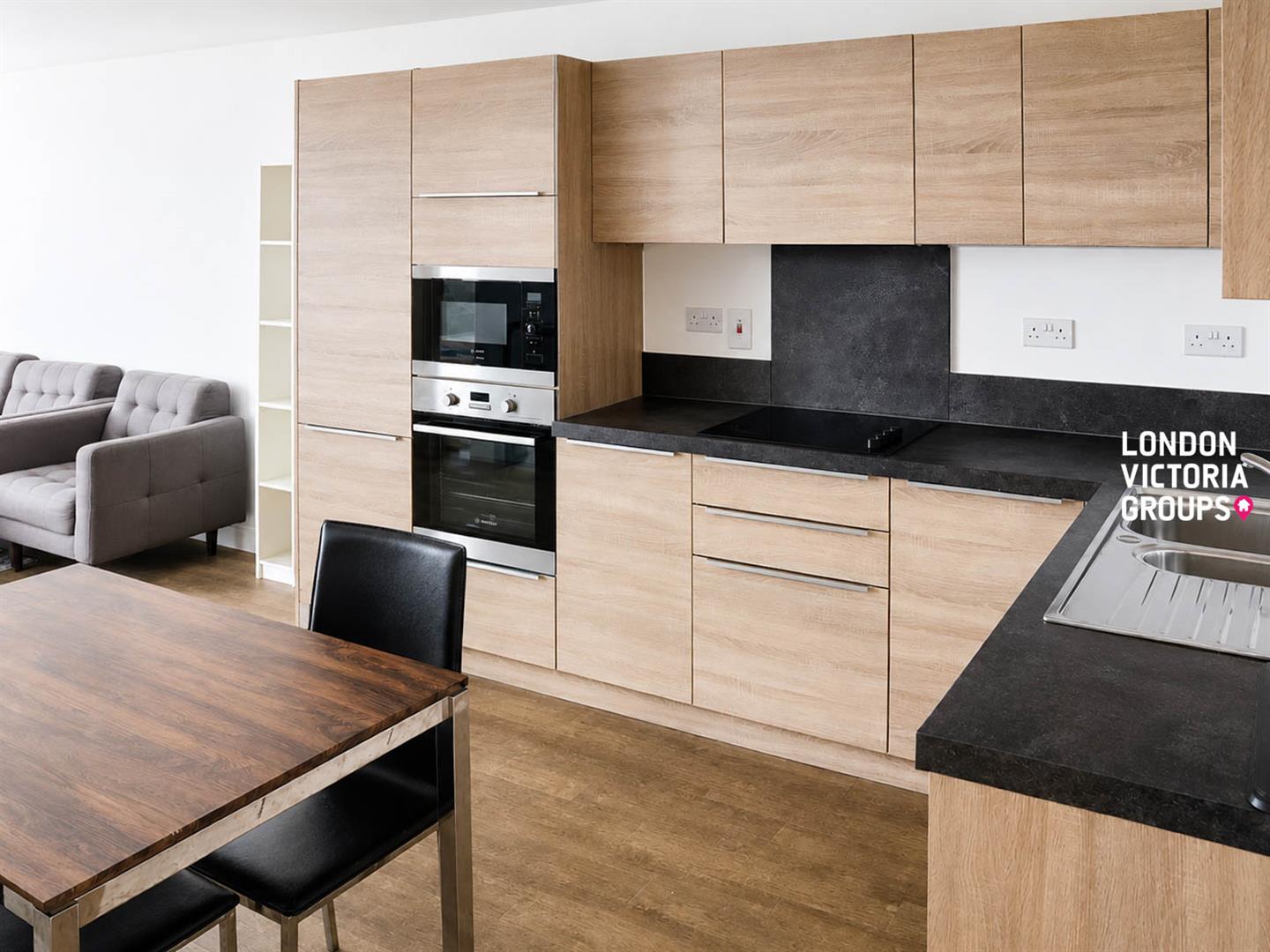 Flat Naomi Street in Greater London
