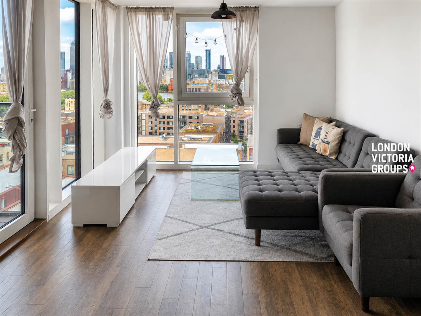 Flat Naomi Street in Greater London