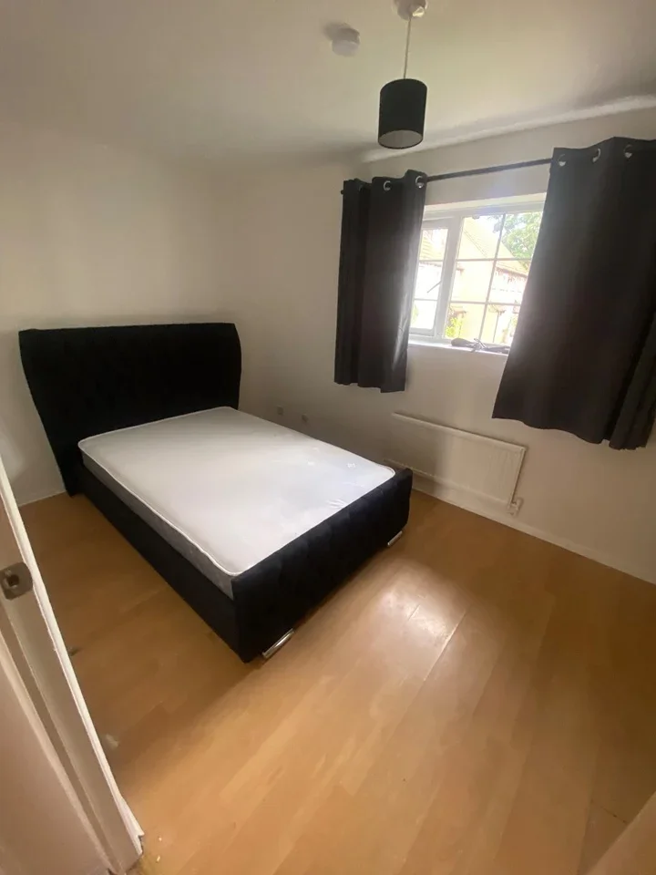 House Jade Close in Greater London