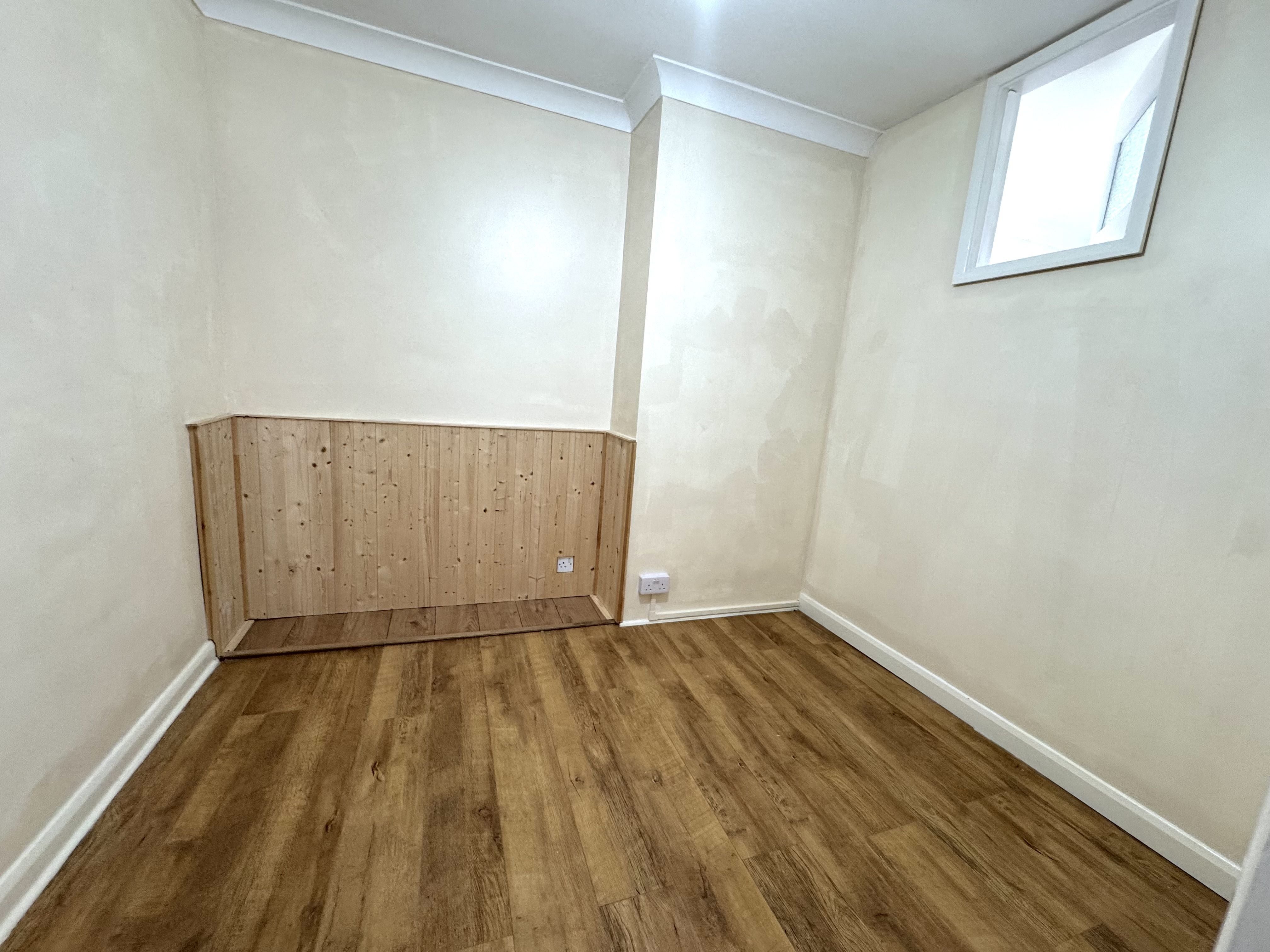 Flat Woodford Court in Thanet