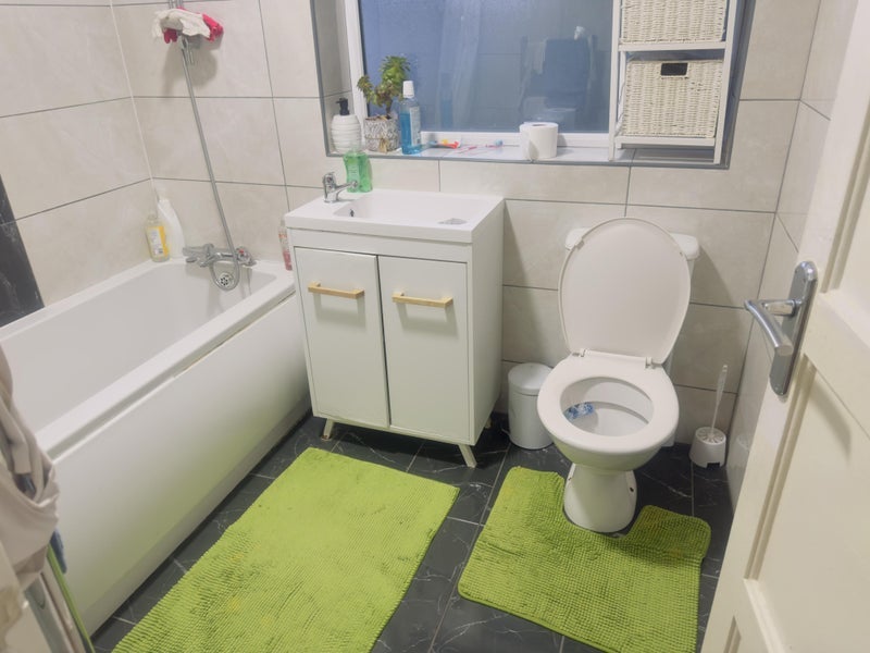 Room Beckett Lane in Crawley
