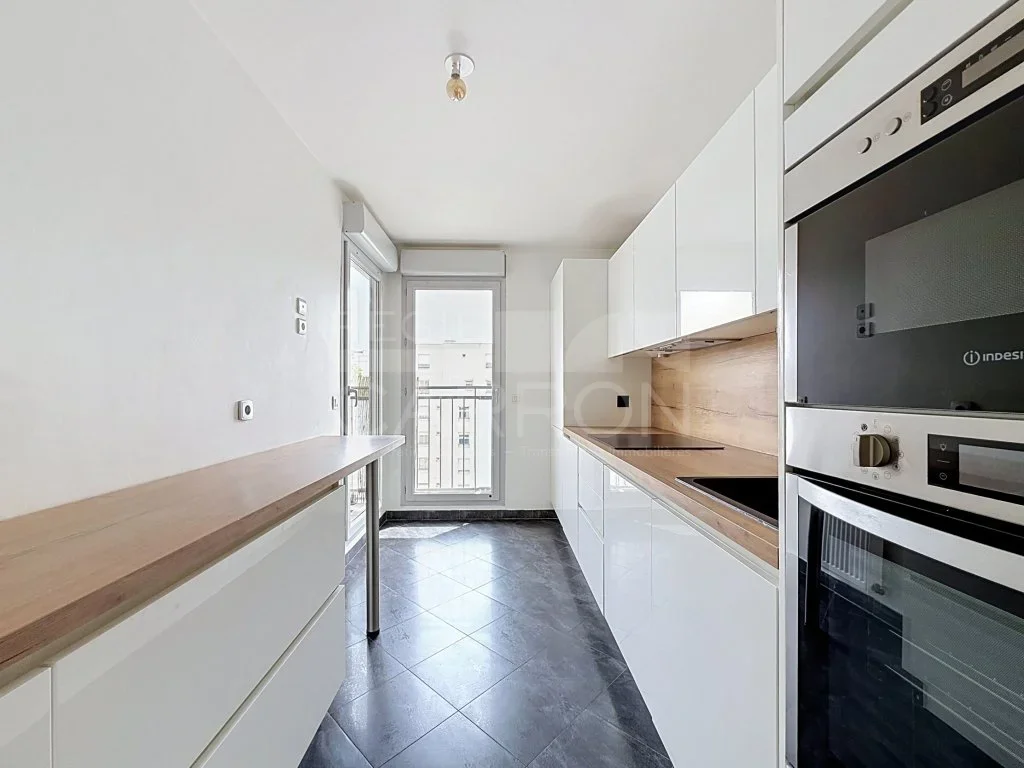 Flat Rue Louis Malle in Villeurbanne