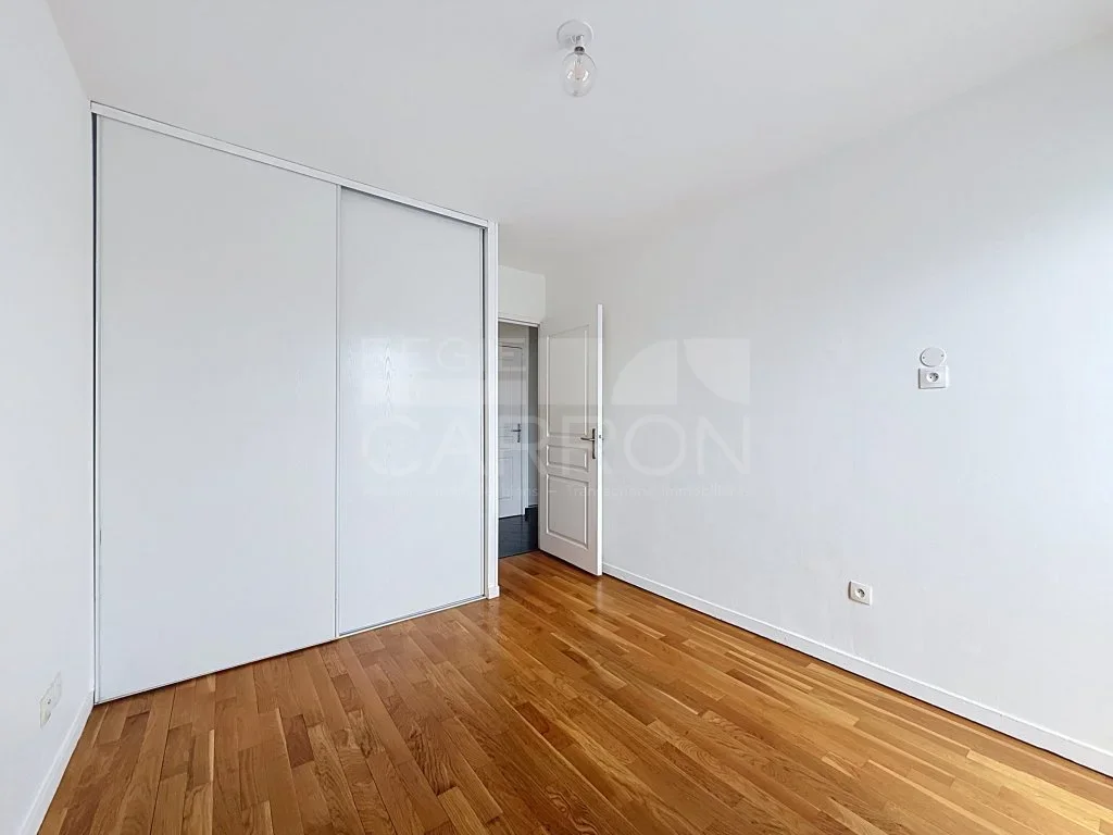 Flat Rue Louis Malle in Villeurbanne