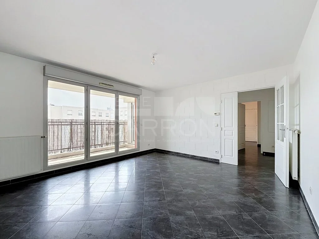 Flat Rue Louis Malle in Villeurbanne