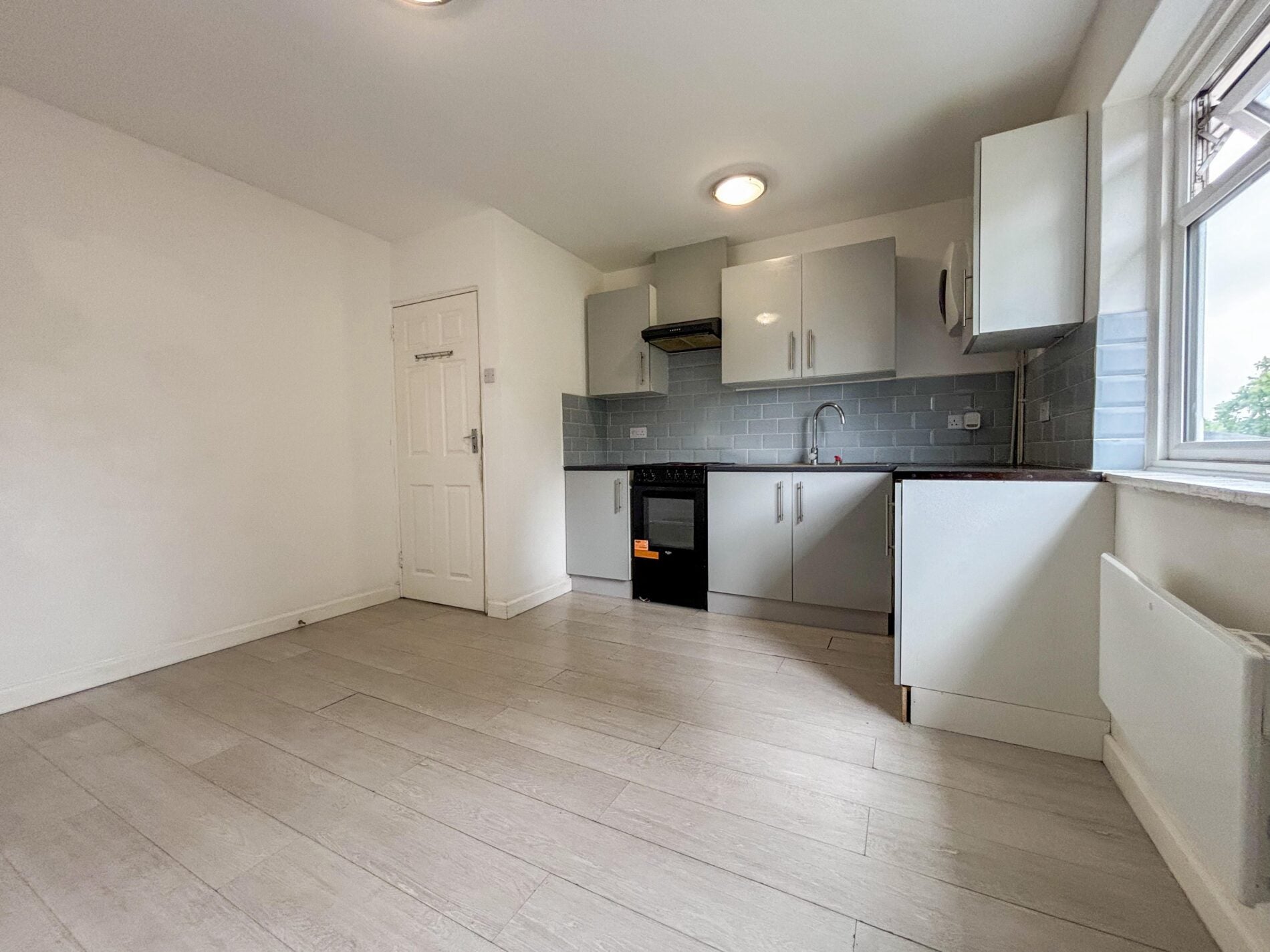 Flat Plumer Road in High Wycombe