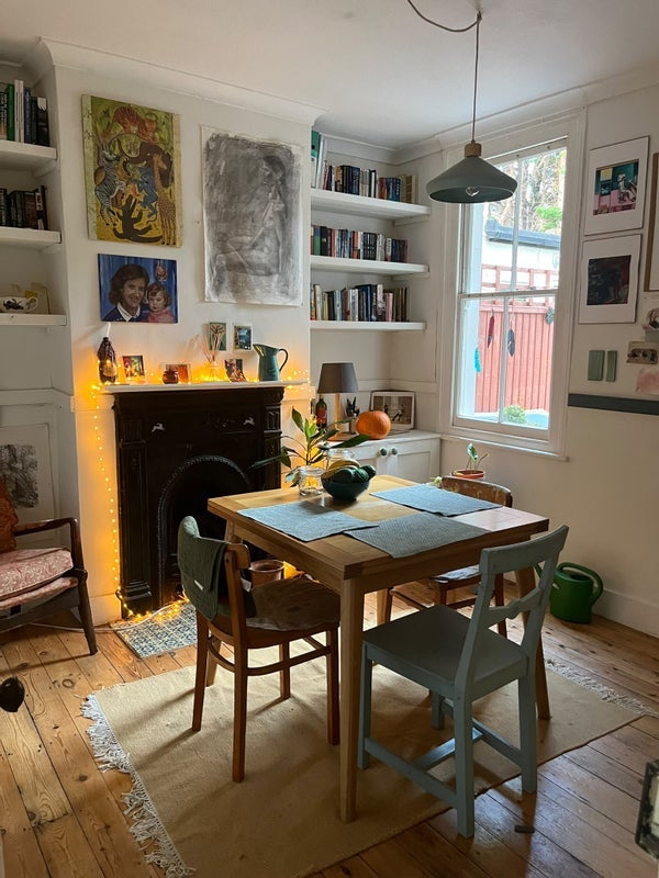 Room Glenavon Road in Greater London
