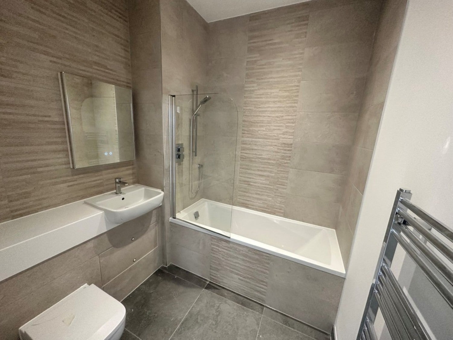 Flat Alençon Link in Basingstoke and Deane