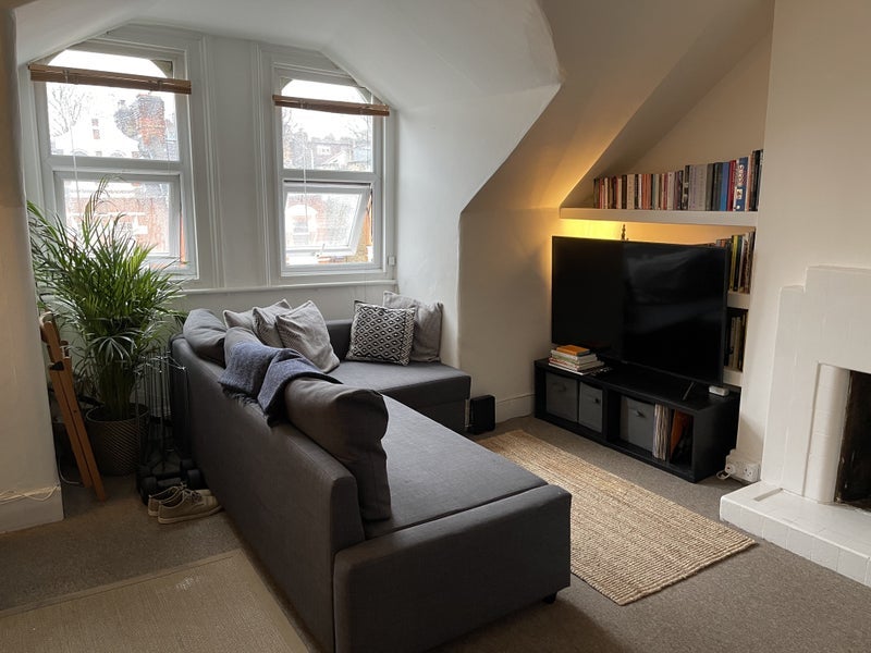 Flat Cecile Park in Greater London